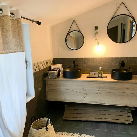 Restored Near Toulouse With Pool Dom wakacyjny